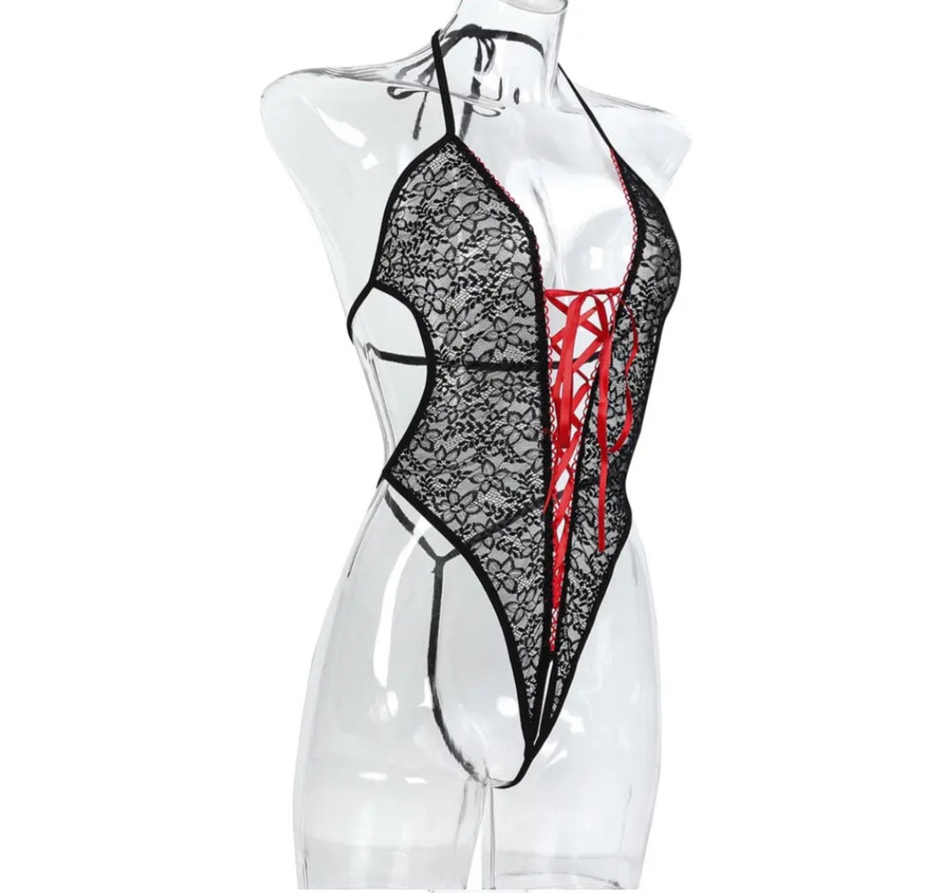 One piece halter neckline by Vlu~bélle