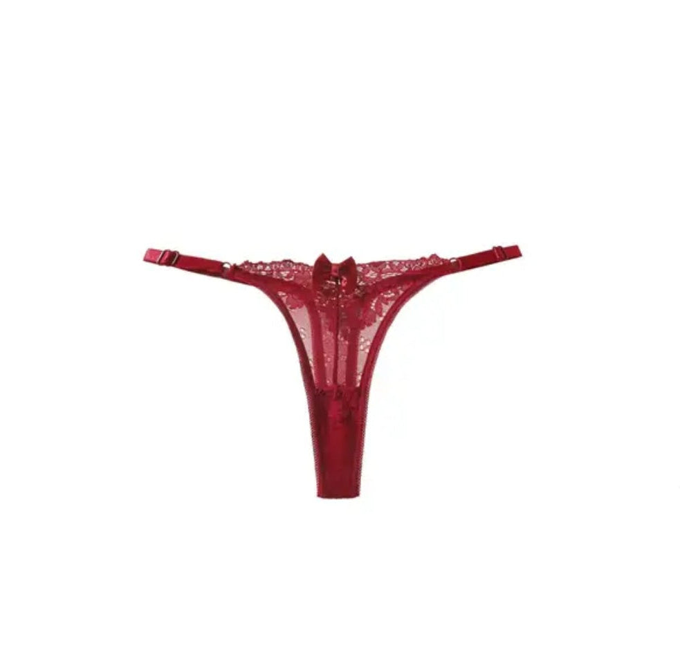 Low-rise lace g-string
